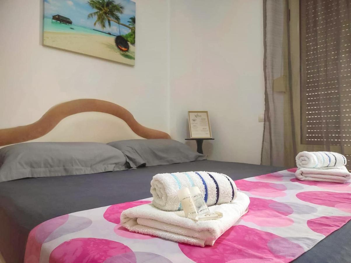 Coastal Retreat - Beach Apartment Vlorë Εξωτερικό φωτογραφία