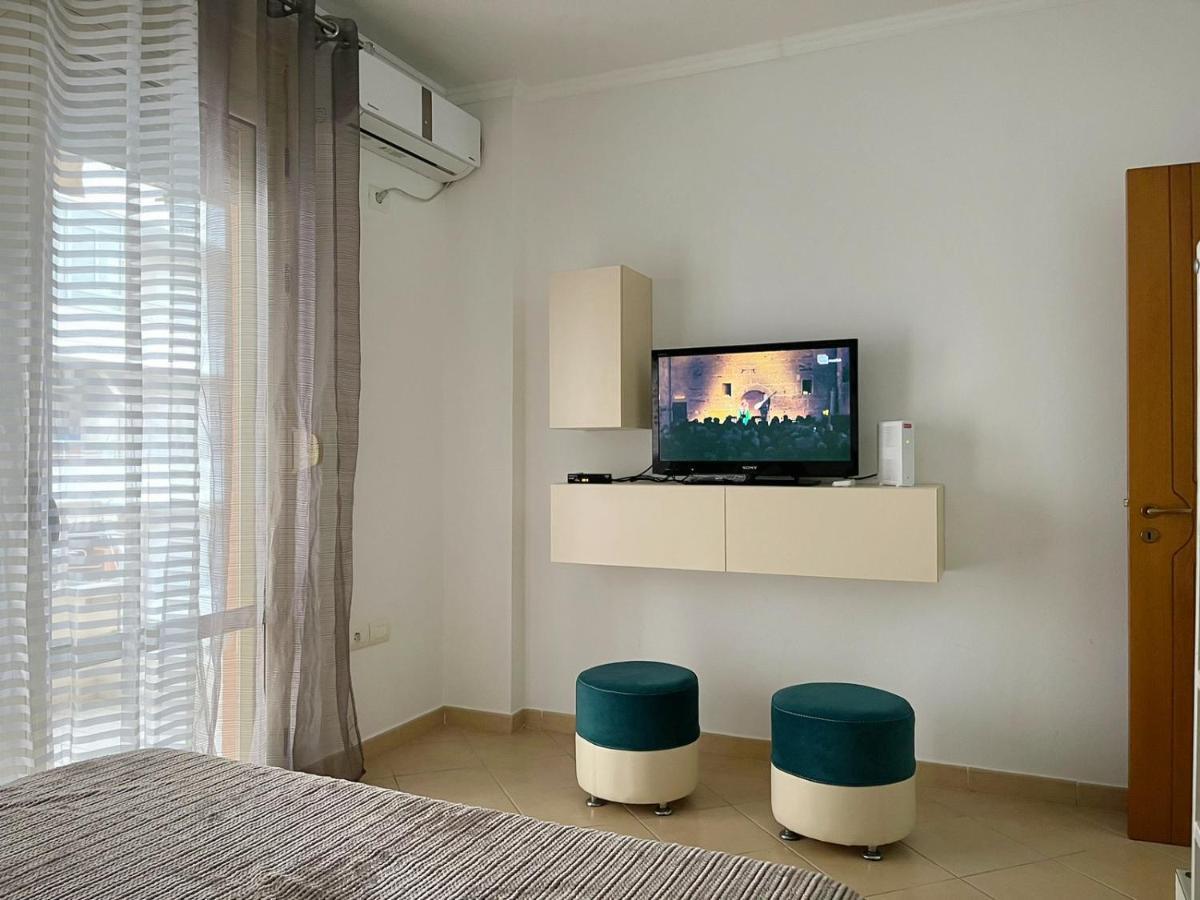 Coastal Retreat - Beach Apartment Vlorë Εξωτερικό φωτογραφία